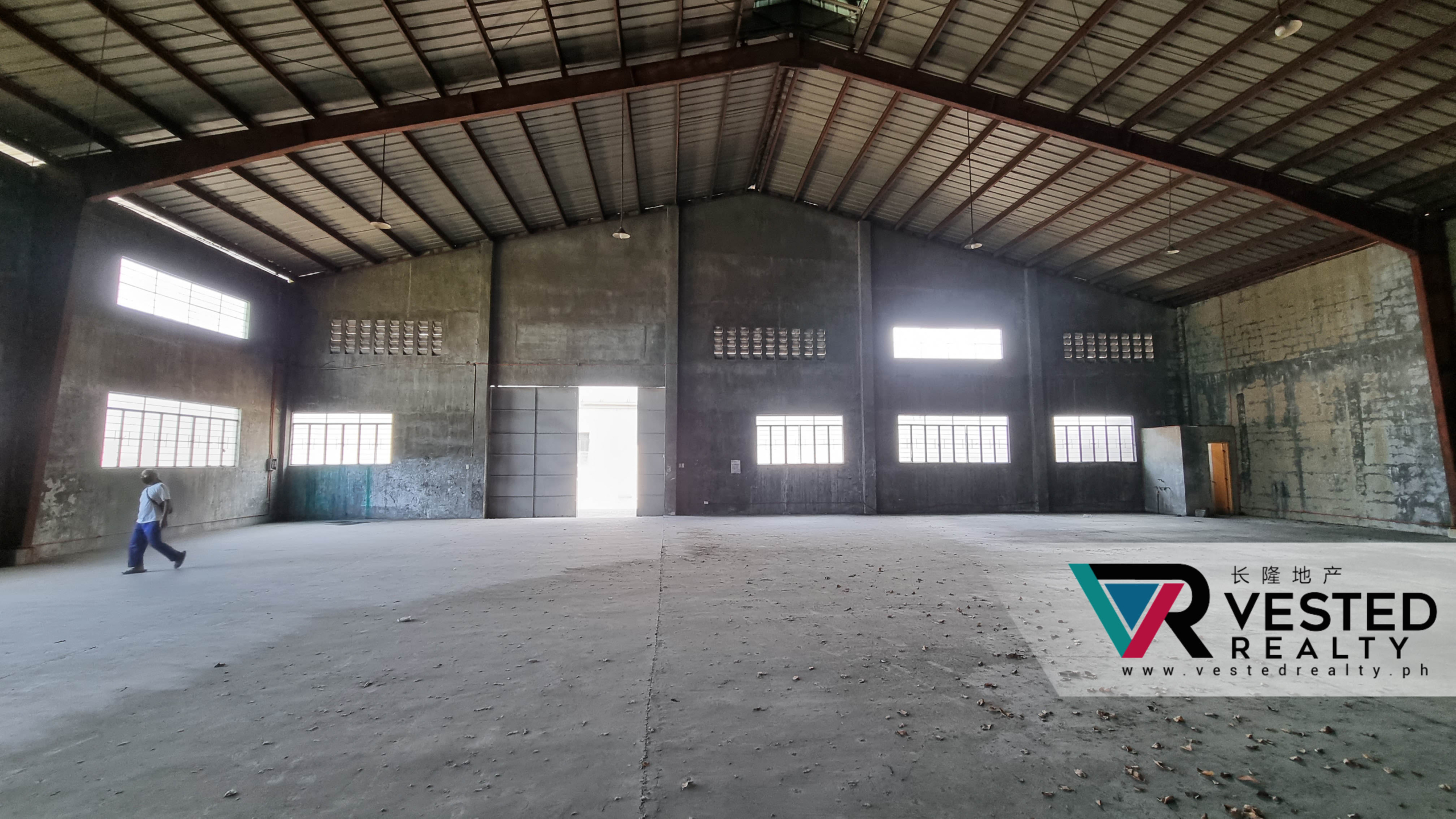 valenzuela warehouse for rent